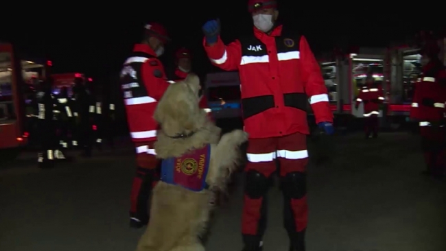 Gerçeği aratmayan deprem tatbikatına TRT Haber tanıklık etti